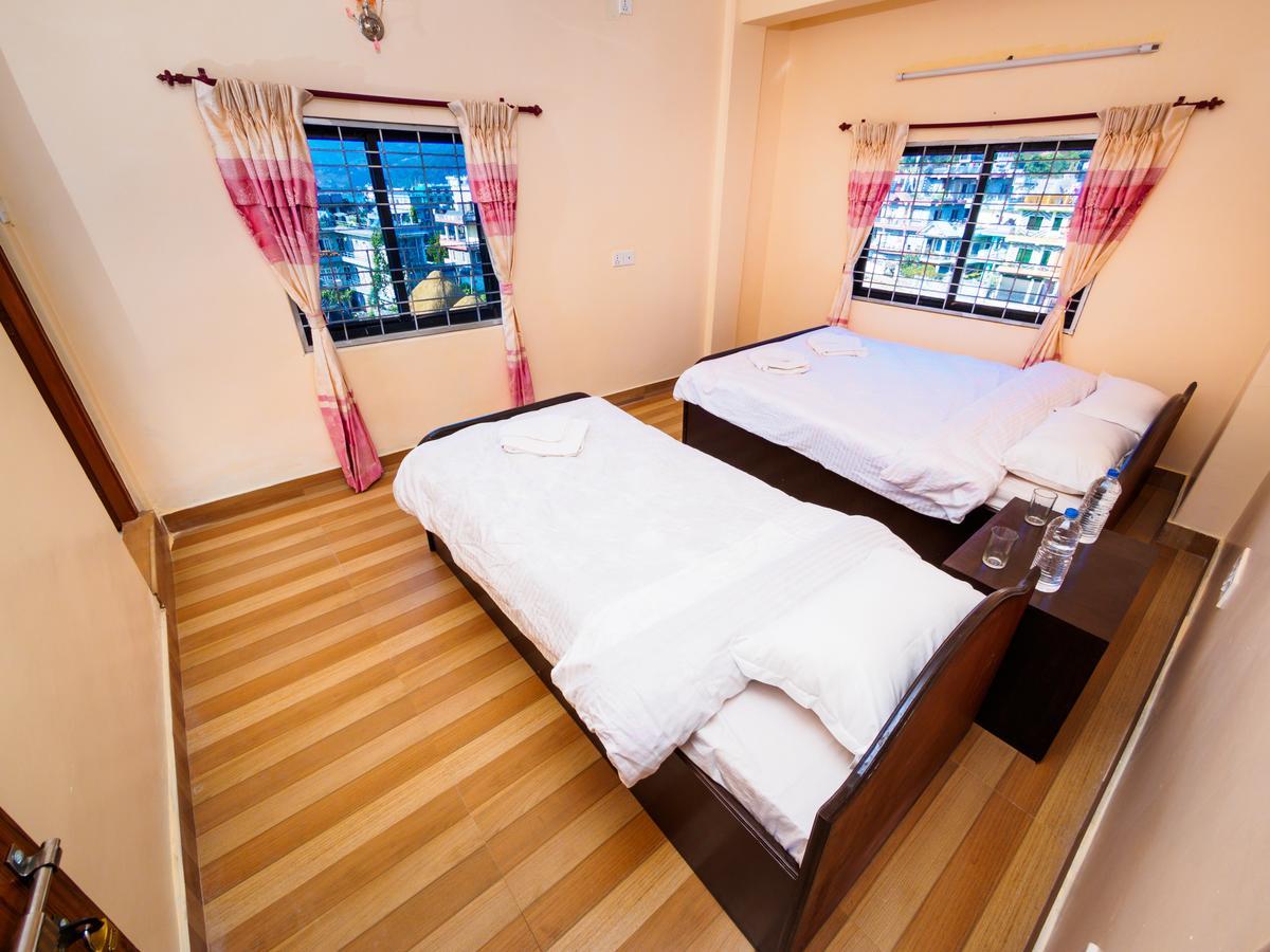 Hotel Sunflower Pokhara Exterior foto